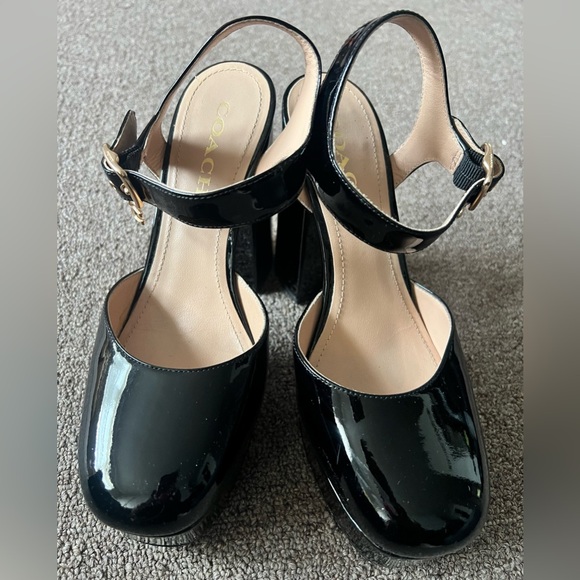 BLACK COACH ISABELLA PATENT HEEL - SIZE 7.5 - Picture 1 of 7